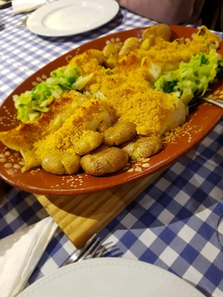 Pescada com Broa