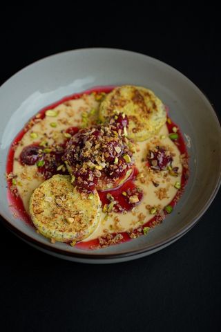 Сирники з вишнею (260г)