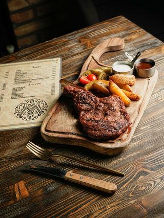 Стейк Рибай на кости (500г)