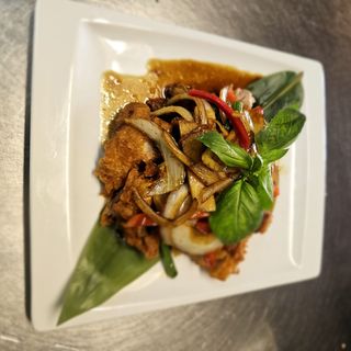 63. Pato Phat Kaphrao Ped