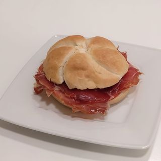 Café + Pulga De Jamón