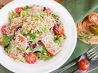 Мікс-салат з лососем (230g)