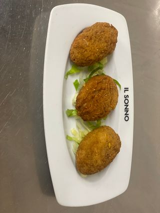 Ración de Croquetas de Nuez y Queso Gorgonzola (3 Uds.)