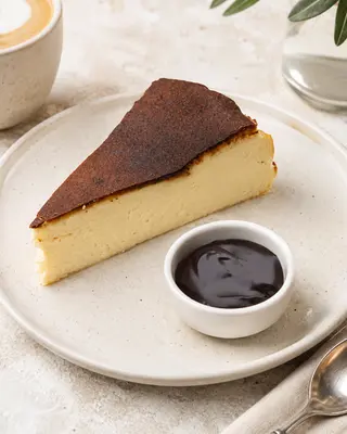 კლასიკური ჩიზქეიქი / Classic Basque Cheesecake 
