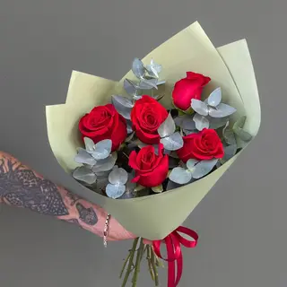 5 Rosas Rojas
