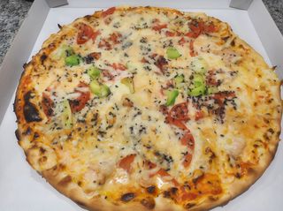 Pizza Noveda Mediana Salmón Supreme (30 Cm.)