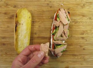 Panino stracciatella tonno e zucchine