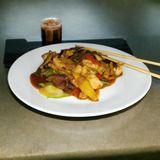 37. Три вида месо къкрещо върху метална плоча (700г)