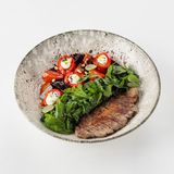 Фермерская говядина с печеными овощами