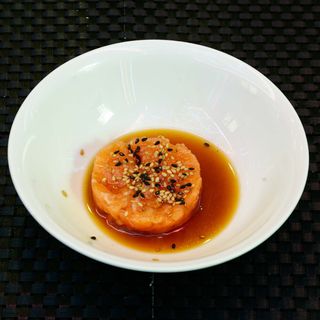 66. Tartare salmone