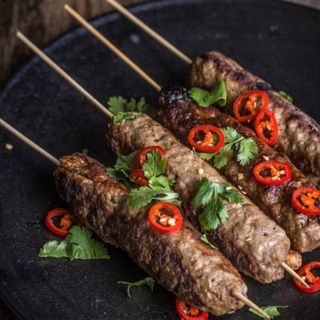 Seekh Kebab + Patatas (3 Uds.)