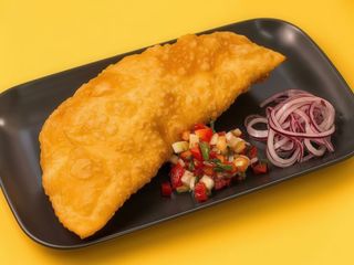 Чебурек з грибами та сиром (200g)