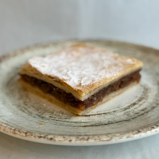 Placinta cu mere 100 g