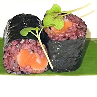 H6.hoso black sake 8pz