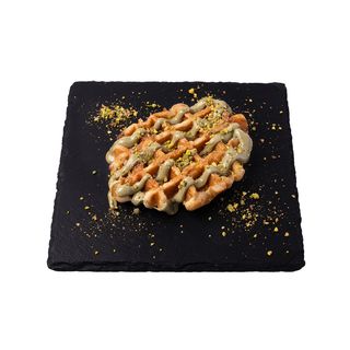 Waffles con crema di pistacchio e granella di pistacchio
