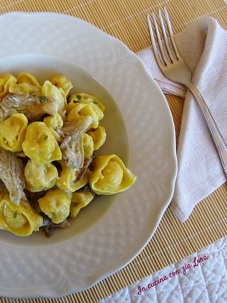 Tortellini funghi e panna