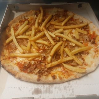 Pizza kebab e patate fritte 