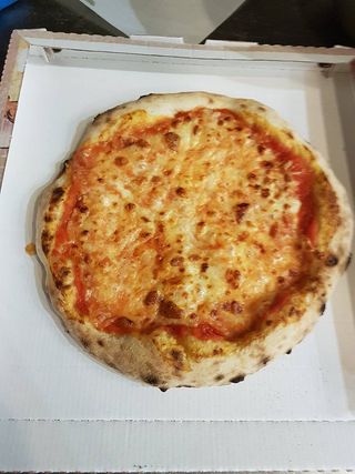Pizza Margherita normale