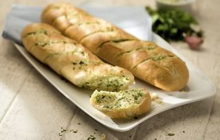 Чесночный хлеб с маслом