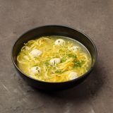 Куриный суп с фрикадельками и домашней лапшой