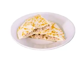 Cassone con salsa tartufata, salsiccia e taleggio