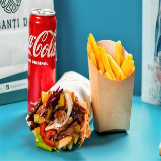 Meniu shaorma la farfurie mixtă