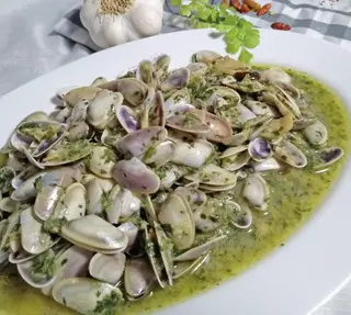 Tellines con salsa verde