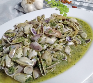 Tellines con salsa verde