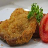 Menú De Pechuga Empanada Con Papas Fritas