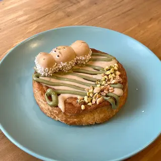 Kalúa Rolls Happy Hippo