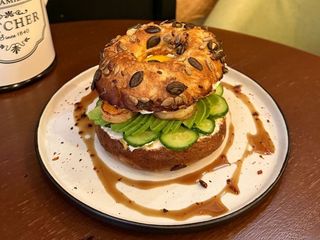 Бейгл з креветкою