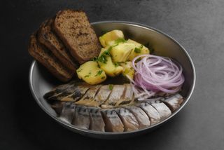 ОСЕЛЕДЕЦЬ ТА СКУМБРІЯ ВЛАСНОГО ПОСОЛУ