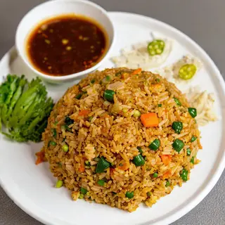 Vegetable Rice Served With Universal Sauce