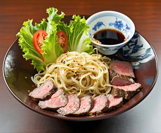 Makaron sojowy z wołowiną 450g