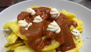 Patatas bravas (ración)