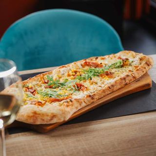 Pizza Prosciutto corn