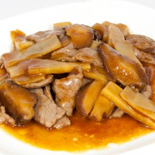Manzo con funghi e bamboo