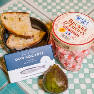 Burrata e Acciughe del Mar Cantabrico