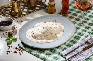 Muşchi de vită cu sos de piper verde