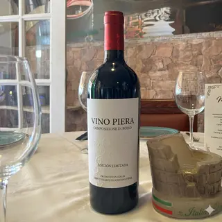 Vino Piera Composizione Di Rosso