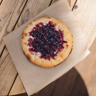 Мхаліані з вишнею та сиром (450г)