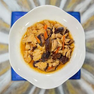 519 Pollo Con Champiñones Chinos