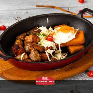 BUCĂȚI FRAGEDE DE PORC