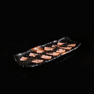 Carpaccio di salmone scottato