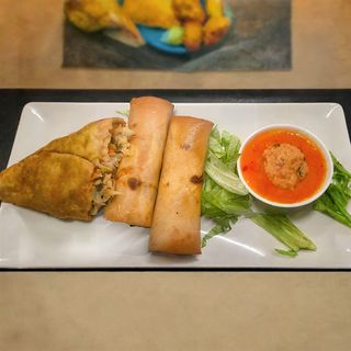 08. Rollitos Filipinos (3 uds.)