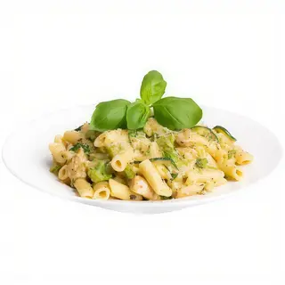 Penne z kurczakiem cukinią i brokułami