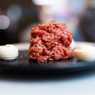 Tártaro de ternera cortado a mano