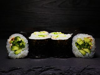 Макі рол з огірком (110г)
