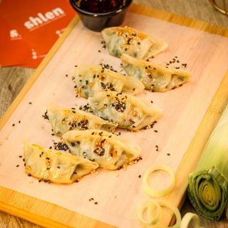 Gyozas de Puerro con Carne de Soja.