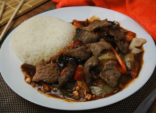 Vită cu legume și orez